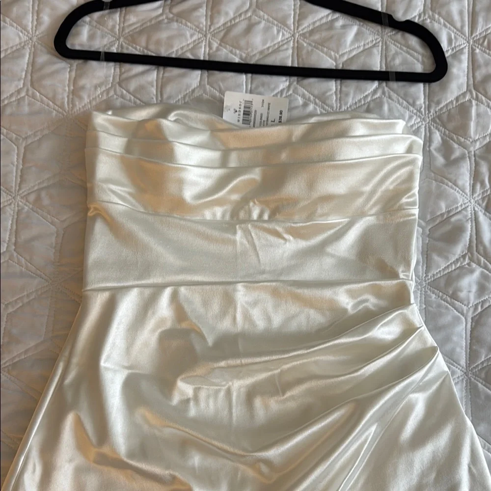 NWT Windsor Strapless Satin Mini Dress in Ivory